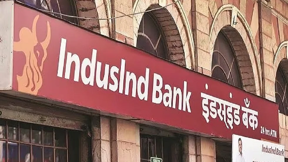 इंडसइंड बैंक के शेयर में 20 प्रतिशत का लोअर सर्किट, मार्केट वैल्यू में आई 14,000 करोड़ रुपये की गिरावट