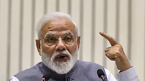 सरकार बताए कि तेल और प्राकृतिक गैस के आयात को कम करने के लिए वह क्या कर रही है: कांग्रेस