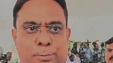 समाजवादी पार्टी के नेता रईस शेख 