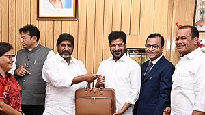 तेलंगाना सरकार ने 2025-26 के लिए 3.05 लाख करोड़ रुपए का बजट पेश किया, शिक्षा-किसान और विकास के लिए हुए ये बड़े ऐलान