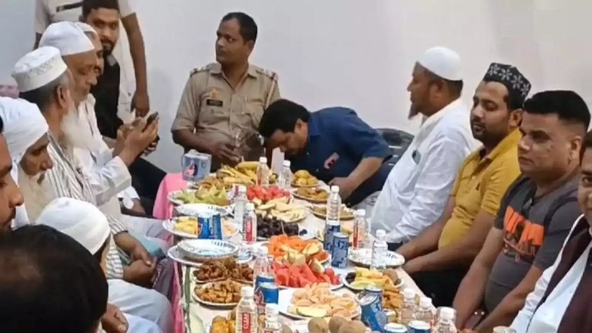 UP: मेरठ में नई पुलिस चौकी पर इफ्तार पार्टी देने पर दारोगा पर एक्शन, लाइन हाजिर, उद्घाटन पर पूजा-अर्चना, दावत भी हुई