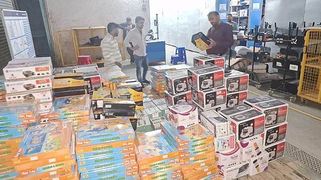 Amazon-Flipkart पर फेक सामान! छापेमारी में मिले नकली ISI लेबल वाले सामान, ऐसे हो रहा आपकी जिंदगी से खिलवाड़