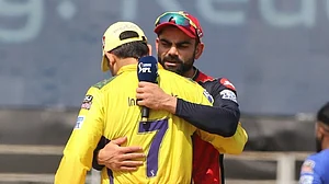 IPL 2025: चेपॉक में चेन्नई सुपरकिंग्स को हराना मुश्किल, रॉयल चैलेंजर्स बेंगलुरु जीतकर बना सकती है इतिहास