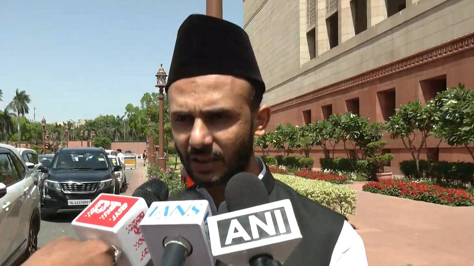 सपा सांसद बर्क ने वक्फ संशोधन विधेयक, नमाज विवाद पर विरोध-प्रदर्शन का किया समर्थन, कहा- यह हक की लड़ाई का हिस्सा