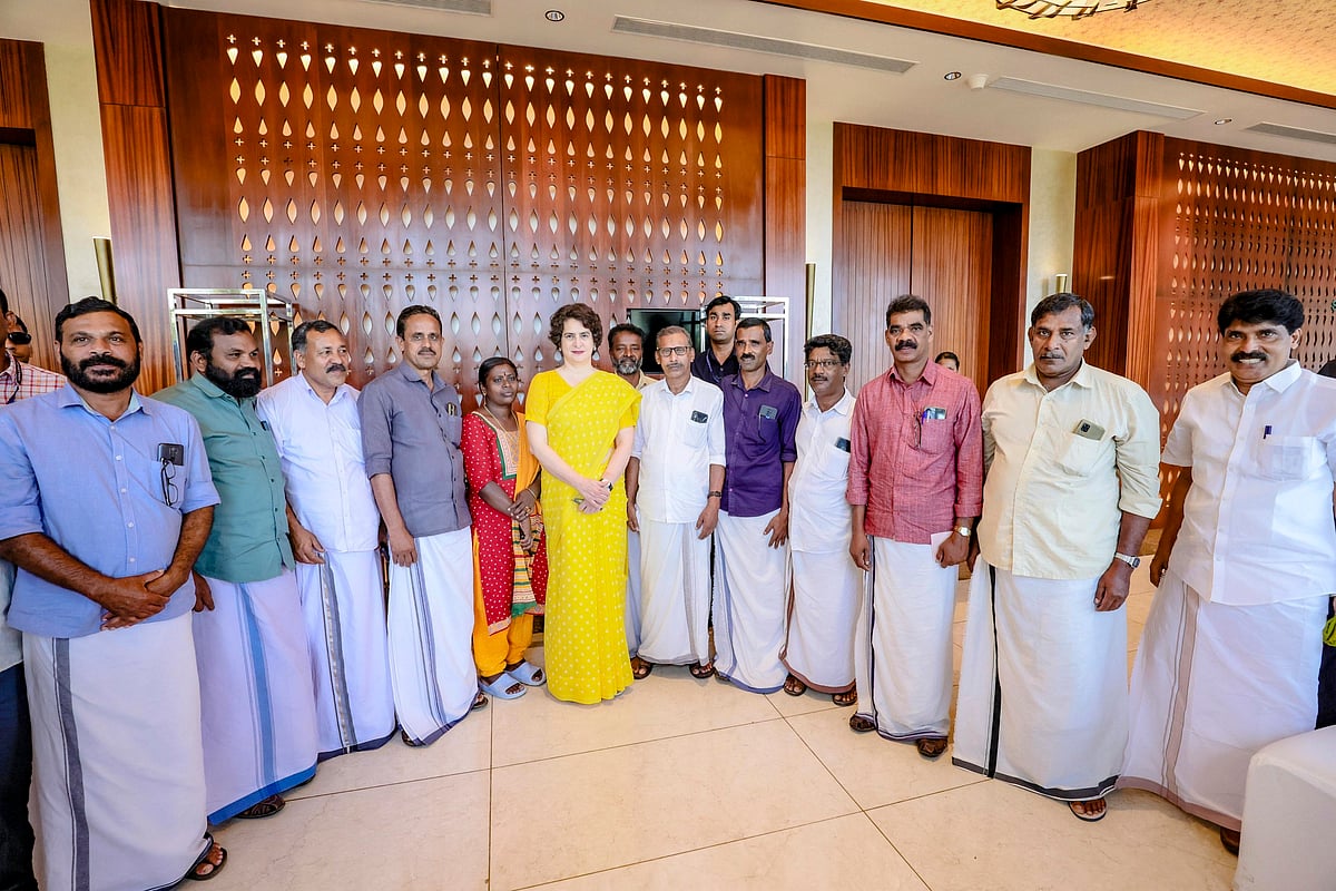 वायनाड में भूस्खलन से प्रभावित विद्यार्थियों के लिए UDF शिक्षा सुनिश्चित करेगा, प्रियंका बोलीं- हम आपको वह वापस नहीं...