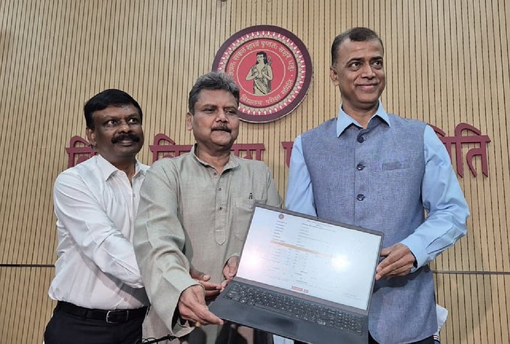 बिहार बोर्ड ने मैट्रिक का रिजल्ट घोषित किया, 82 प्रतिशत परीक्षार्थी सफल, 3 छात्र संयुक्त रूप से टॉपर