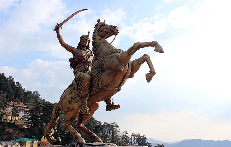 रानी लक्ष्मीबाई के मुसलमान तोपची, जिन्होंने झांसी और उसके मंदिरों की रक्षा करते न्यौछावर कर दिए अपने प्राण 