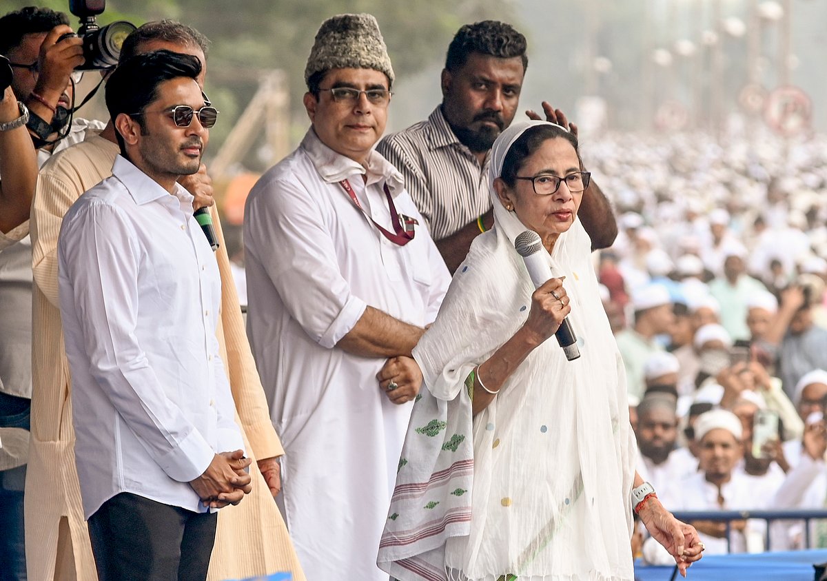 ईद पर ममता ने एकजुटता का किया आह्वान, कहा- हम धर्मनिरपेक्ष हैं, BJP की ‘विभाजनकारी राजनीति’ की निंदा की