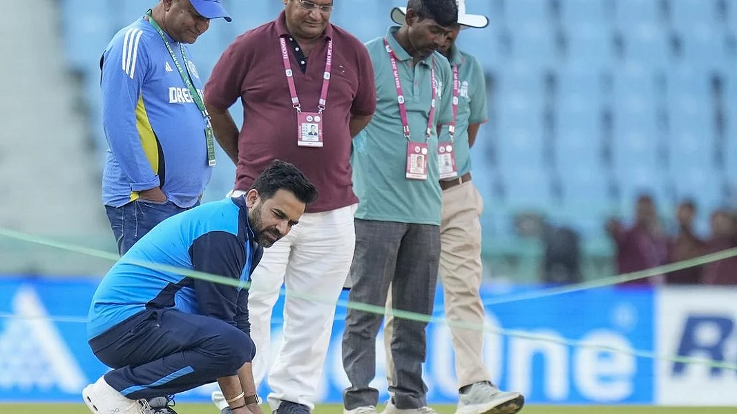 IPL में लखनऊ की पिच पर बरसे जहीर खान, बोले- लग रहा था इसे पंजाब के क्यूरेटर ने बनाया है