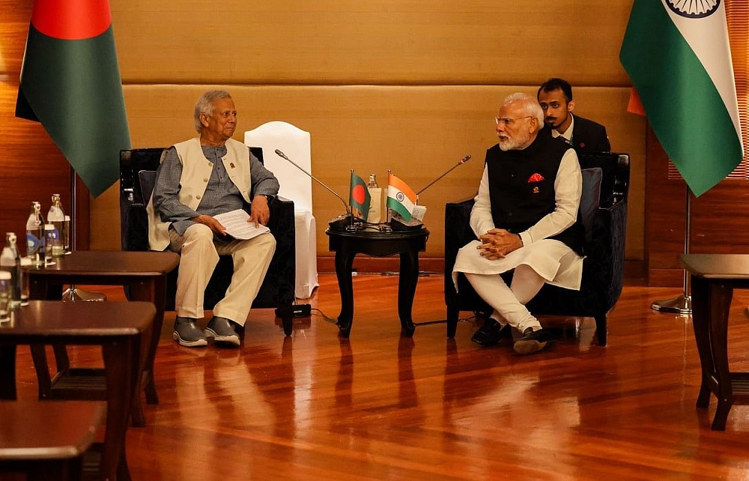 पीएम मोदी ने मोहम्मद यूनुस से की मुलाकात, तनावपूर्ण संबंधों के बीच बिम्सटेक शिखर सम्मेलन में हुई बैठक