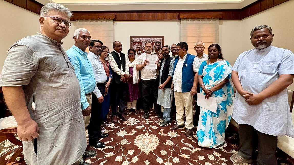 बजट में दलित, आदिवासी के लिए उचित हिस्सा सुनिश्चित करने वाले कानून की जरूरत: राहुल गांधी