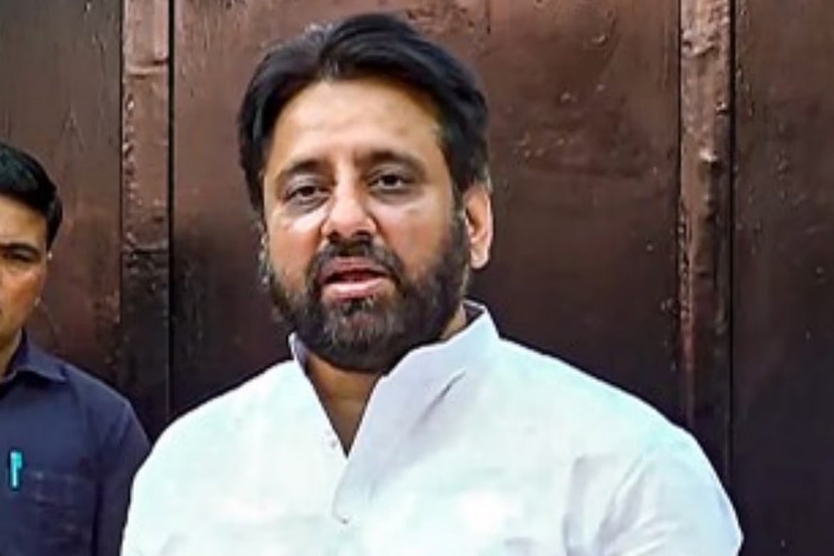 कांग्रेस के बाद अब AAP ने वक्फ बिल के खिलाफ खोला मोर्चा, सुप्रीम कोर्ट पहुंचे AAP विधायक अमानतुल्लाह खान