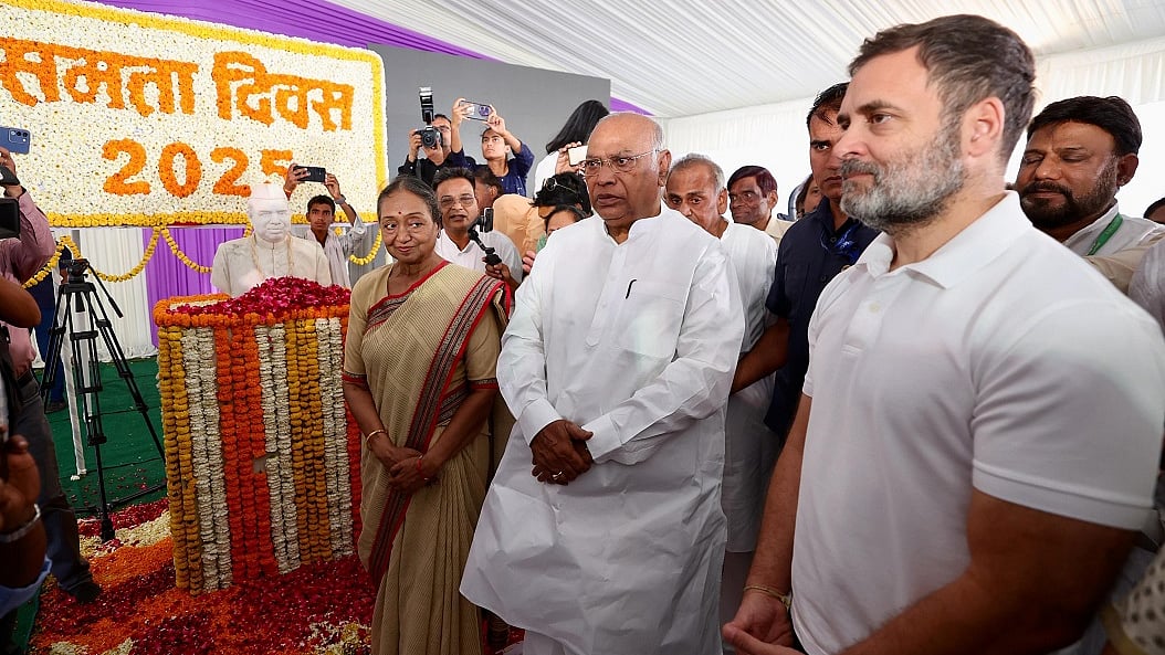राहुल गांधी, मल्लिकार्जुन खड़गे सहित कांग्रेस नेताओं ने बाबू जगजीवन राम को दी श्रद्धांजलि, योगदान को किया याद