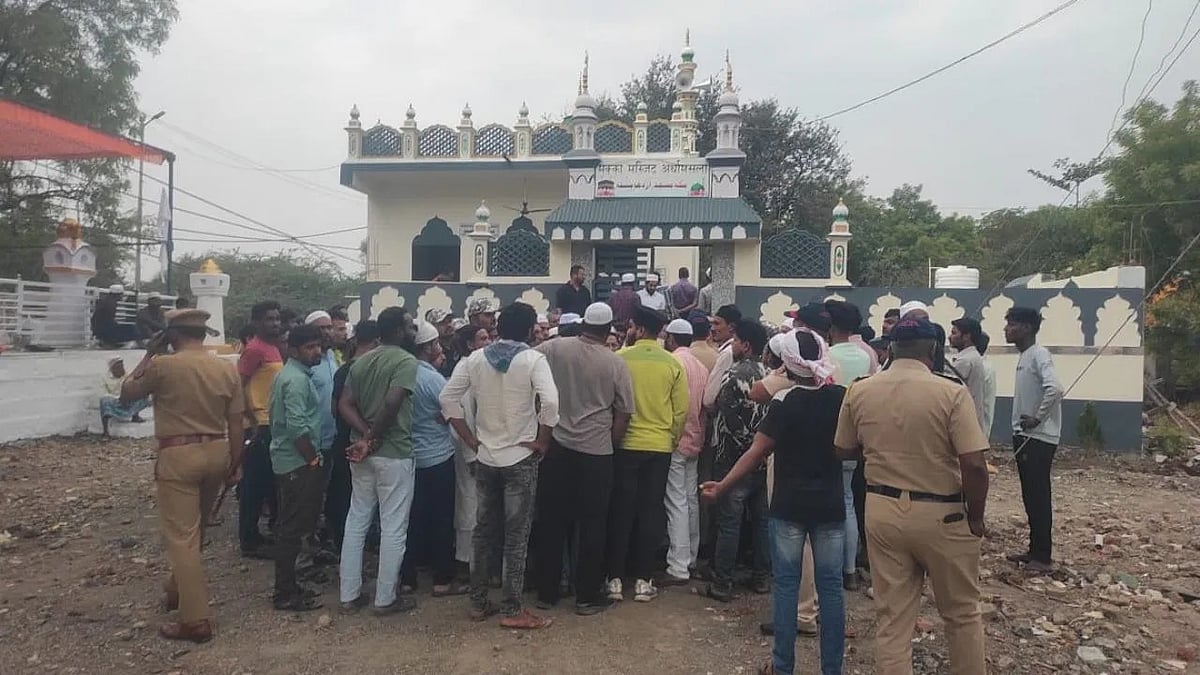 बीड मस्जिद विस्फोट मामले में बड़ी कार्रवाई, गिरफ्तार दोनों आरोपियों पर लगा UAPA, जिलेटिन की छड़ों से हुआ था धमाका