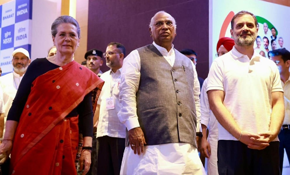 कांग्रेस गुजरात में 64 साल बाद ऐतिहासिक अधिवेशन के लिए तैयार, संगठन के साथ चुनावी लड़ाई की रूपरेखा करेगी तय