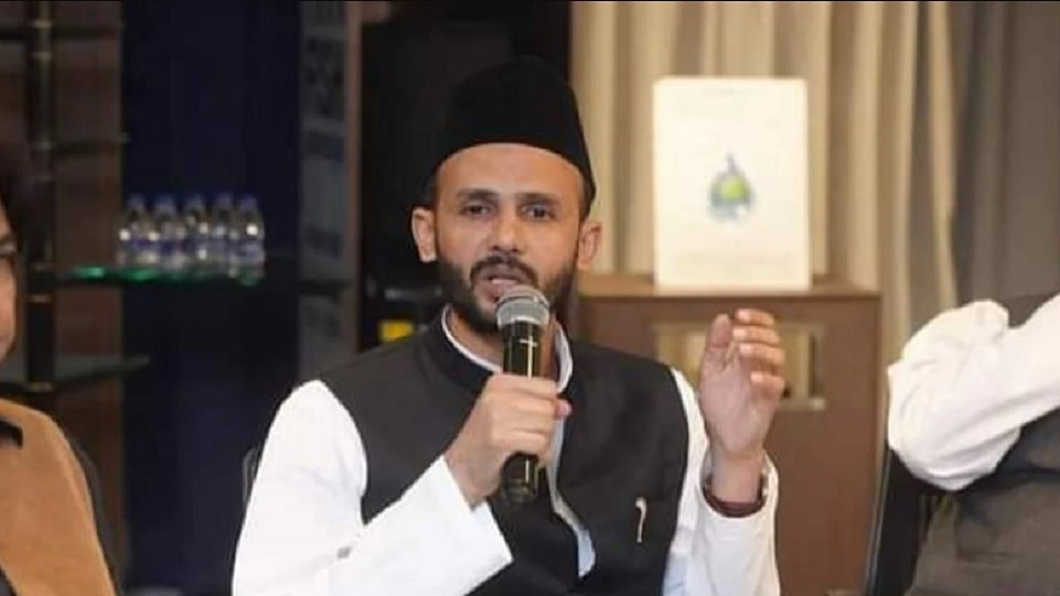 संभल हिंसा मामले में सांसद जियाउर्रहमान बर्क की बढ़ी मुश्किलें, SIT के नोटिस पर पूछताछ के लिए कोतवाली पहुंचे