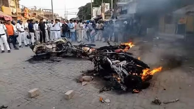 बंगाल: मालदा, मुर्शिदाबाद के बाद अब सिलीगुड़ी में हिंसा, इलाके में स्थिति तनावपूर्ण लेकिन नियंत्रण में
