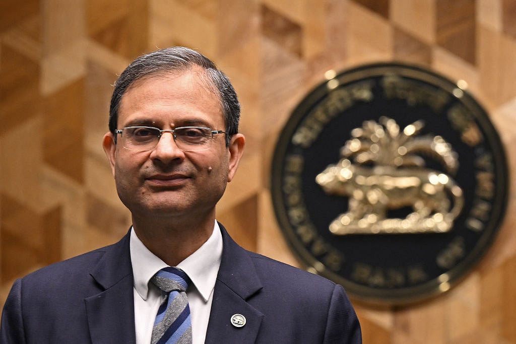 अर्थतंत्र की खबरें: टैरिफ वार के बीच RBI गवर्नर का आय बड़ा बयान सामने और कई बैकों के चौथी तिमाही के आए नतीजे