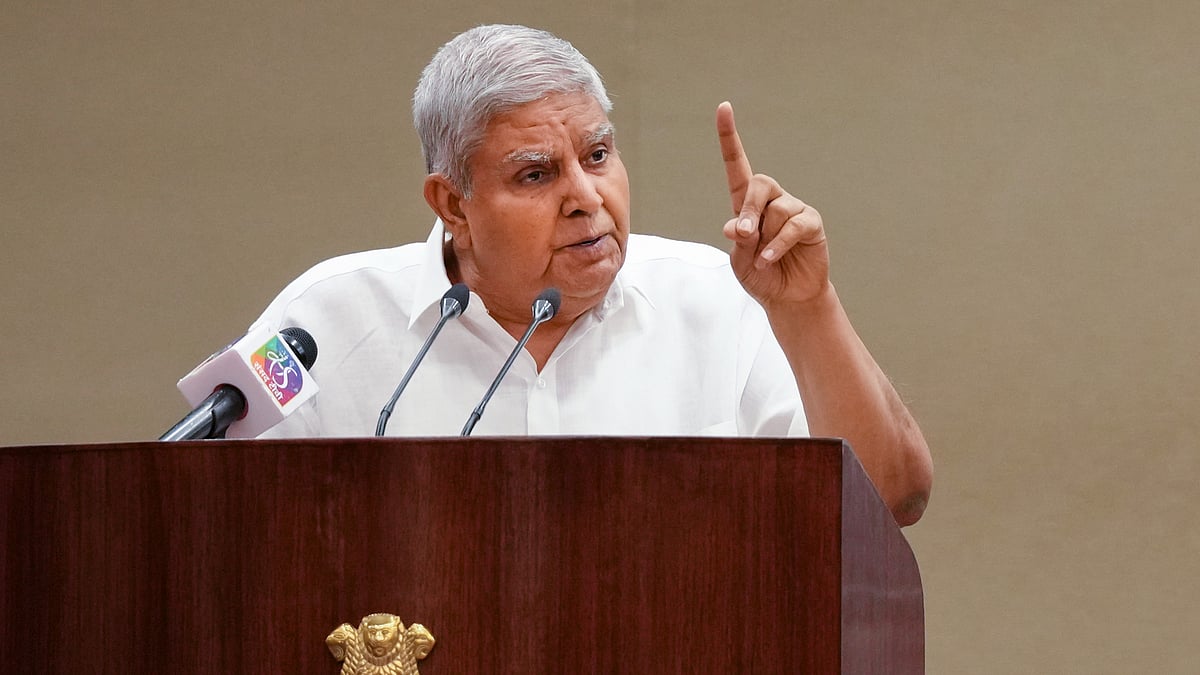 उपराष्ट्रपति धनखड़ ने फिर की सुप्रीम कोर्ट पर टिप्पणी, कहा- संसद सबसे ऊपर, सांसद ही तय करेंगे संविधान में क्या हो