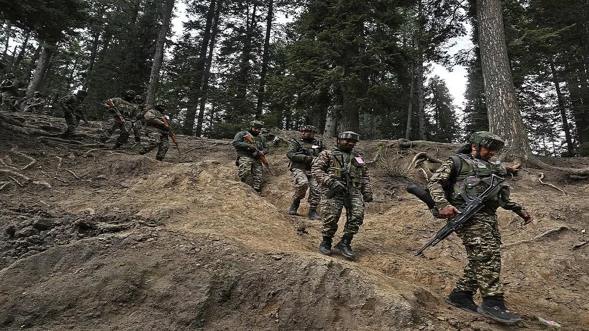 पहलगाम अटैक के बाद अब उधमपुर में आतंकियों और सुरक्षाबलों के बीच मुठभेड़, एक जवान शहीद