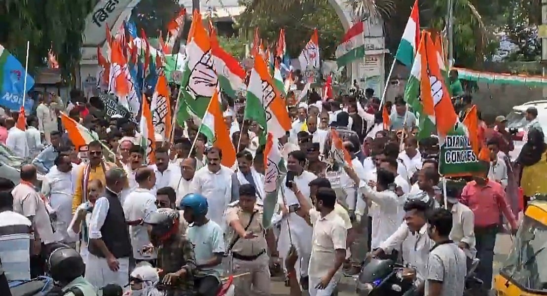 बिहार कांग्रेस ने निकाली संविधान बचाओ पैदल यात्रा, राजेश राम बोले- किसी के मनमाफिक नहीं चलेगा देश