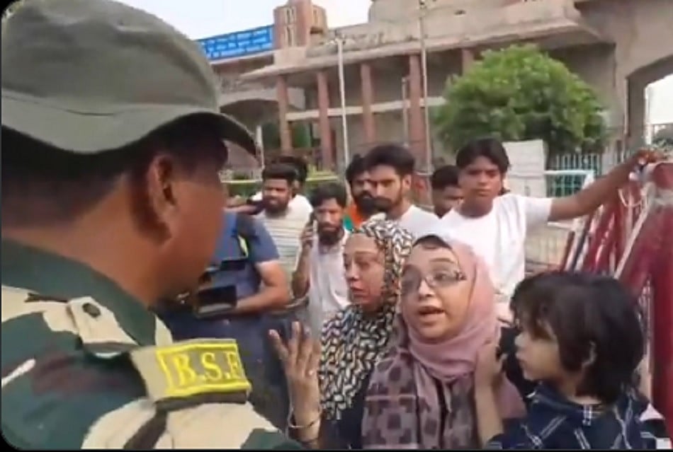 अटारी बॉर्डर पर पाकिस्तान जाने से दो बहनों को रोका गया, भारतीय पासपोर्ट बना रुकावट 