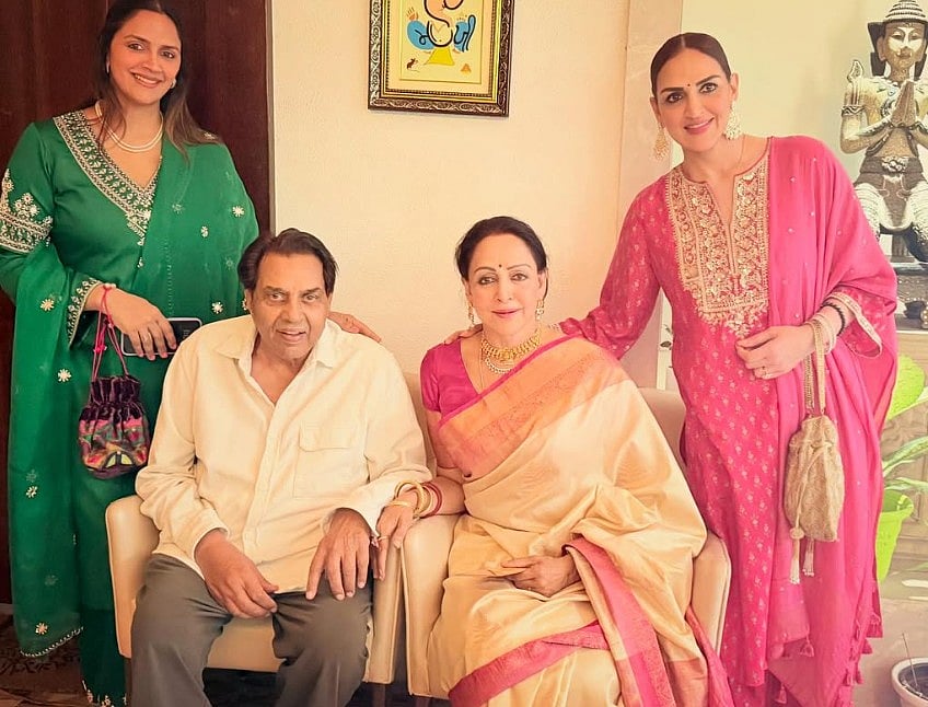 धर्म-हेमा की शादी को 45 साल हुए पूरे, बेटी ईशा बोलीं- 'मम्मी-पापा आप मेरी दुनिया'