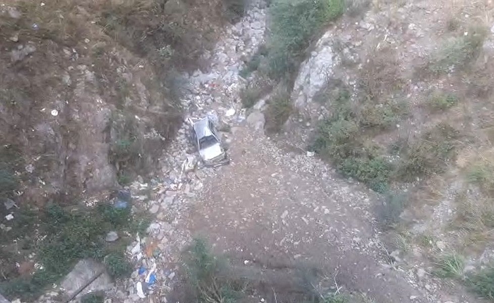 हिमाचल प्रदेश के चंबा में दर्दनाक हादसा, खाई में गिरी कार, दो युवकों की मौत