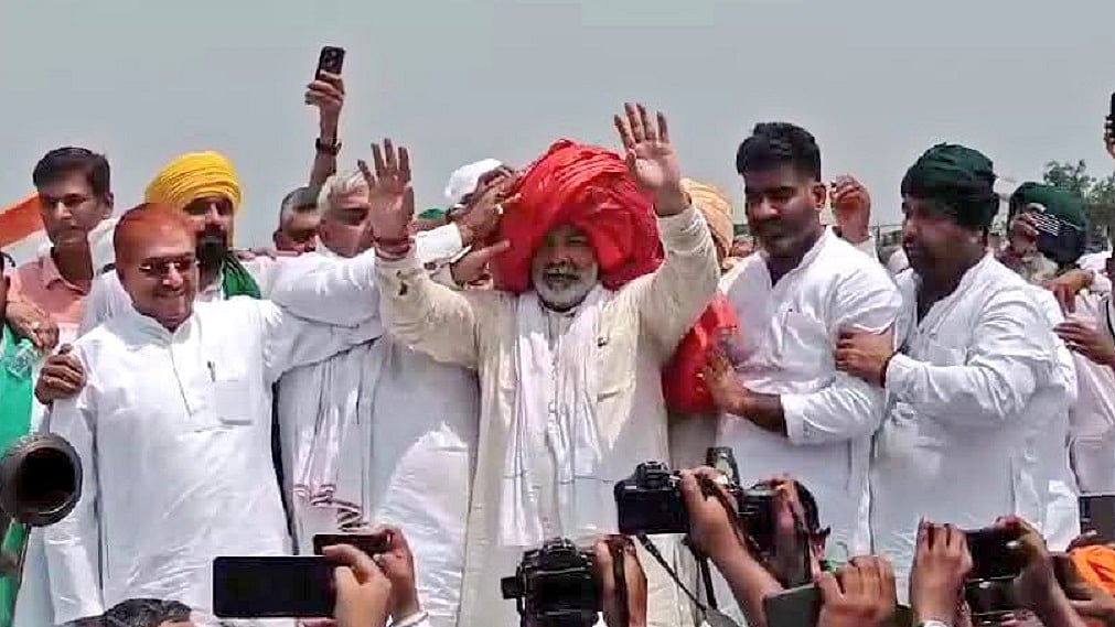 राकेश टिकैत के साथ ‘हाथापाई’ के बाद भारतीय किसान यूनियन ने दिखाई एकता, पंचायत में उमड़े हजारों लोग