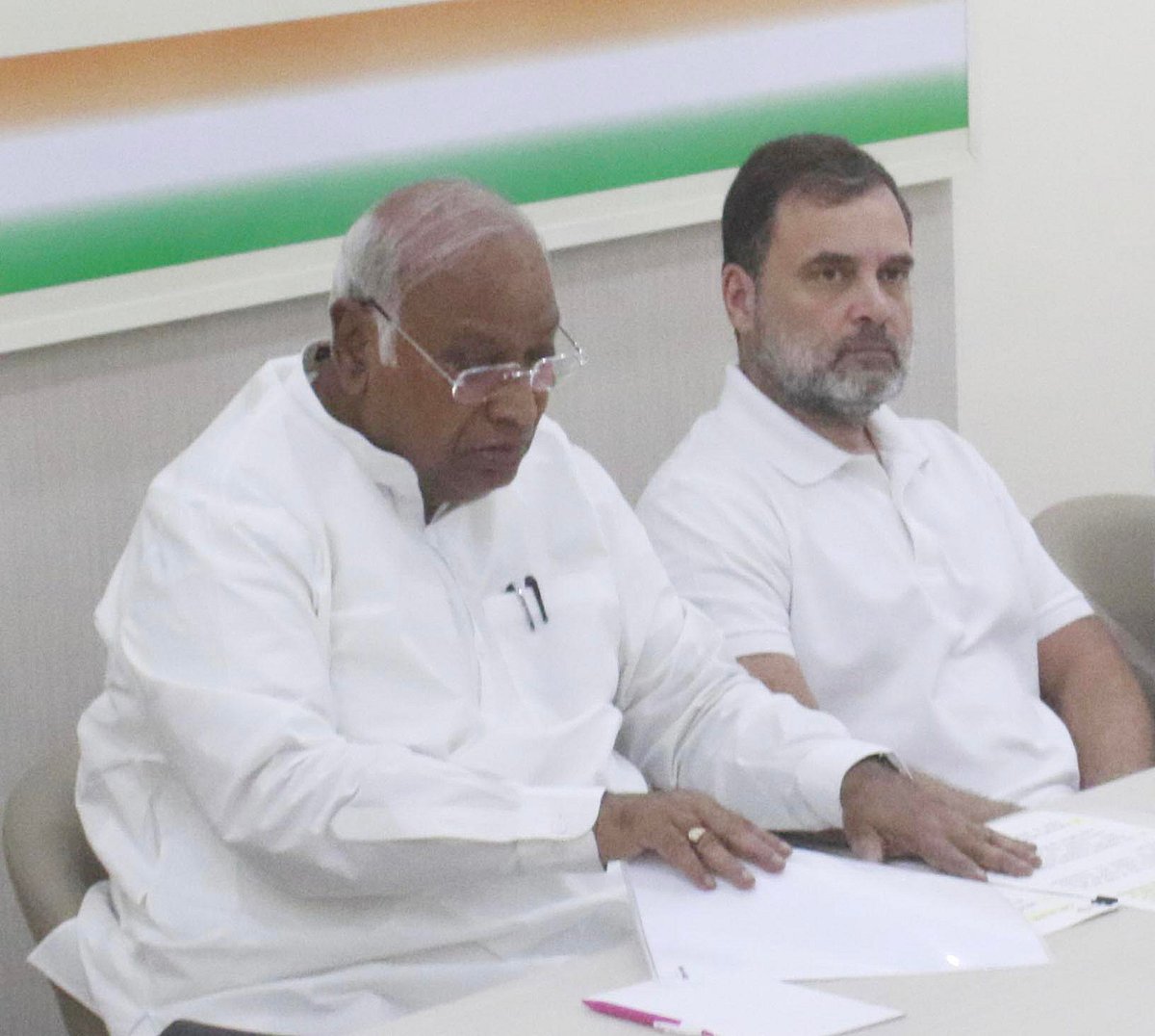 जम्मू-कश्मीर: रामबन सड़क हादसे में सेना के तीन जवान शहीद, खड़गे और राहुल गांधी ने जताया दुख