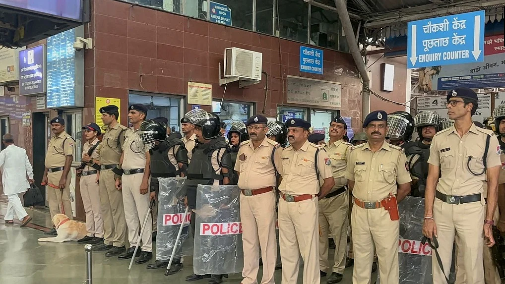 पहलगाम अटैकः देश के कई राज्यों में बुधवार को होगी मॉक ड्रिल, किसी भी हमले से निपटने का कराया जाएगा अभ्यास