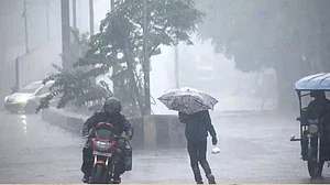 गुजरात में बारिश-आंधी, बिजली का कहर! 24 घंटे में अलग-अलग घटनाओं में 14 लोगों की मौत