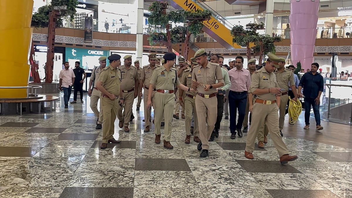 नोएडा में मॉक ड्रिल: मॉल, एयरपोर्ट और मेट्रो स्टेशन पर हाई अलर्ट, सुरक्षा तैयारियों की हुई जांच 