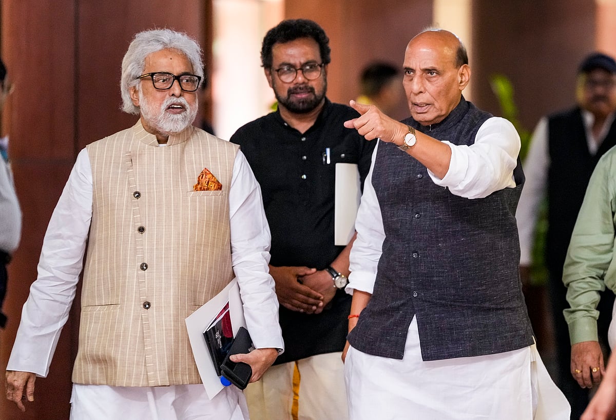 'अभी खत्म नहीं हुआ है ऑपरेशन सिंदूर', रक्षा मंत्री बोले- भारतीय हमलों में कम से कम सौ आतंकी मारे गए