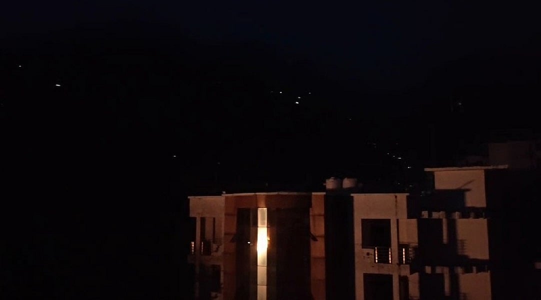 पाकिस्तान ने भारत के कई शहरों पर हमले की कोशिश की, भारत एयर डिफेंस ने किया नाकाम, जम्मू से राजस्थान तक ब्लैकआउट