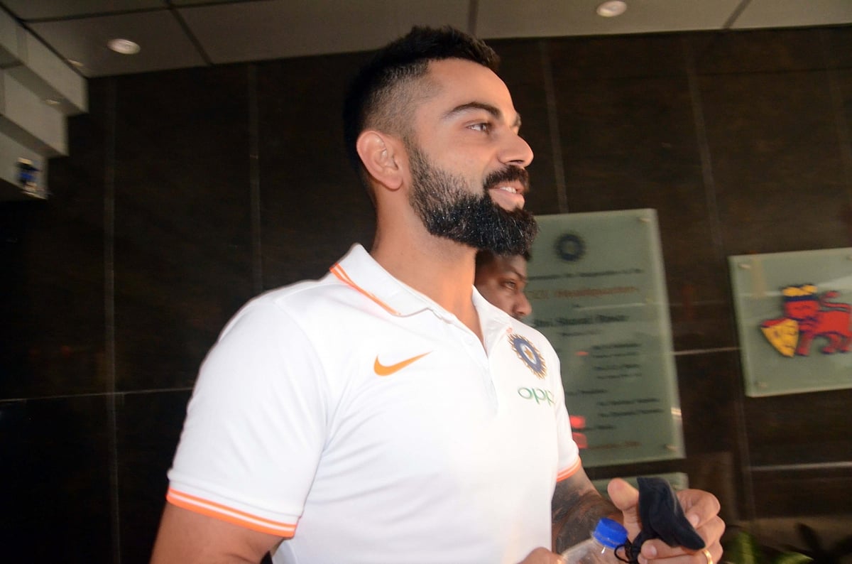 खेल: कोहली को टेस्ट क्रिकेट से संन्यास लेने से रोकने की हो रही कोशिश और IPL में खेल रहे विदेशी खिलाड़ी छोड़ रहे भारत 