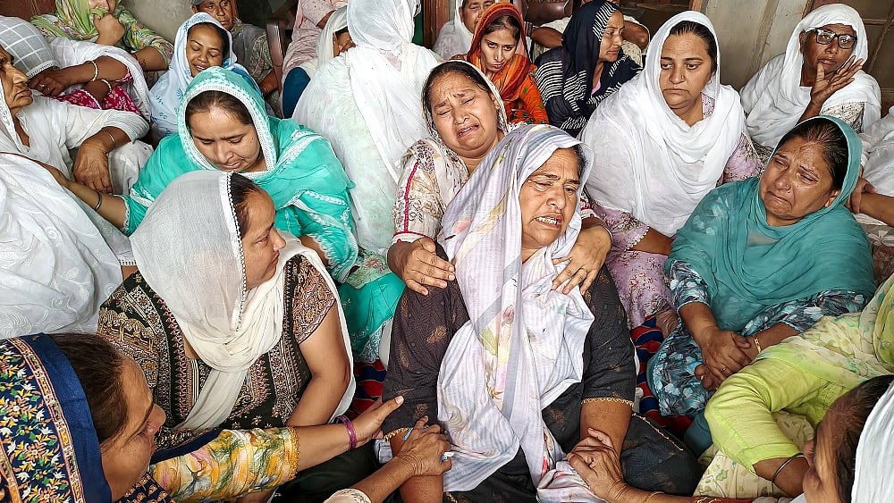 अमृतसर में जहरीली शराब पीने से मरने वालों की संख्या बढ़कर 21 हुई, अब तक 10 गिरफ्तार, DSP और SHO निलंबित