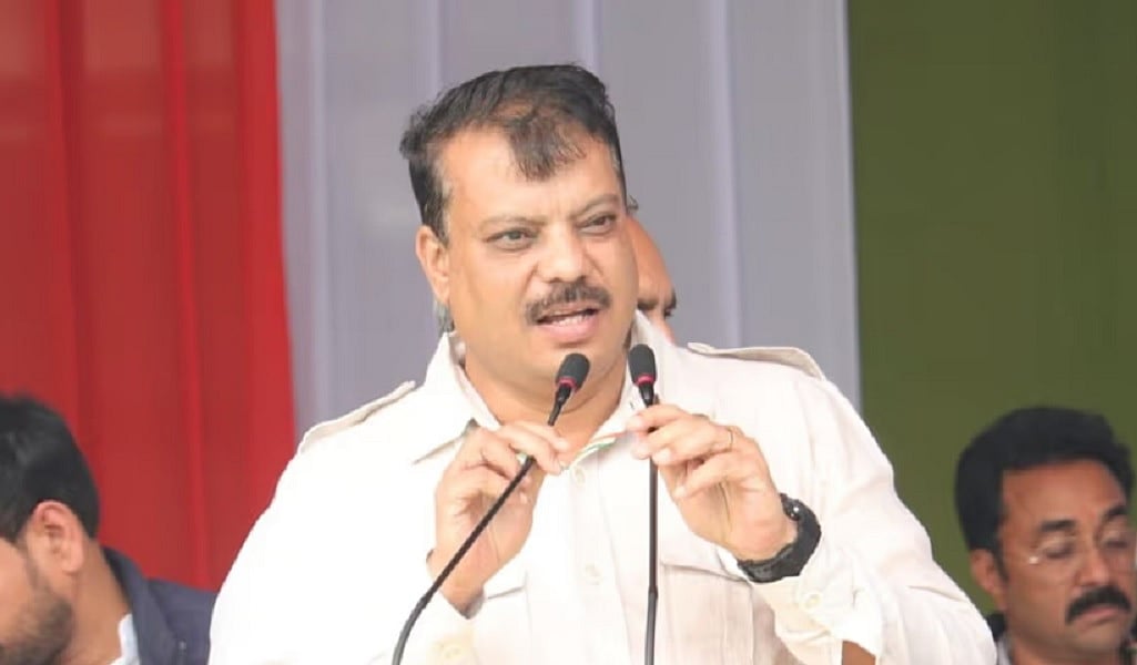 विज्ञापनजीवी हो चुकी है मोदी सरकार, सेना के पराक्रम को राजनीति चमकाने के लिए उत्पाद की तरह बेच रही हैः कांग्रेस