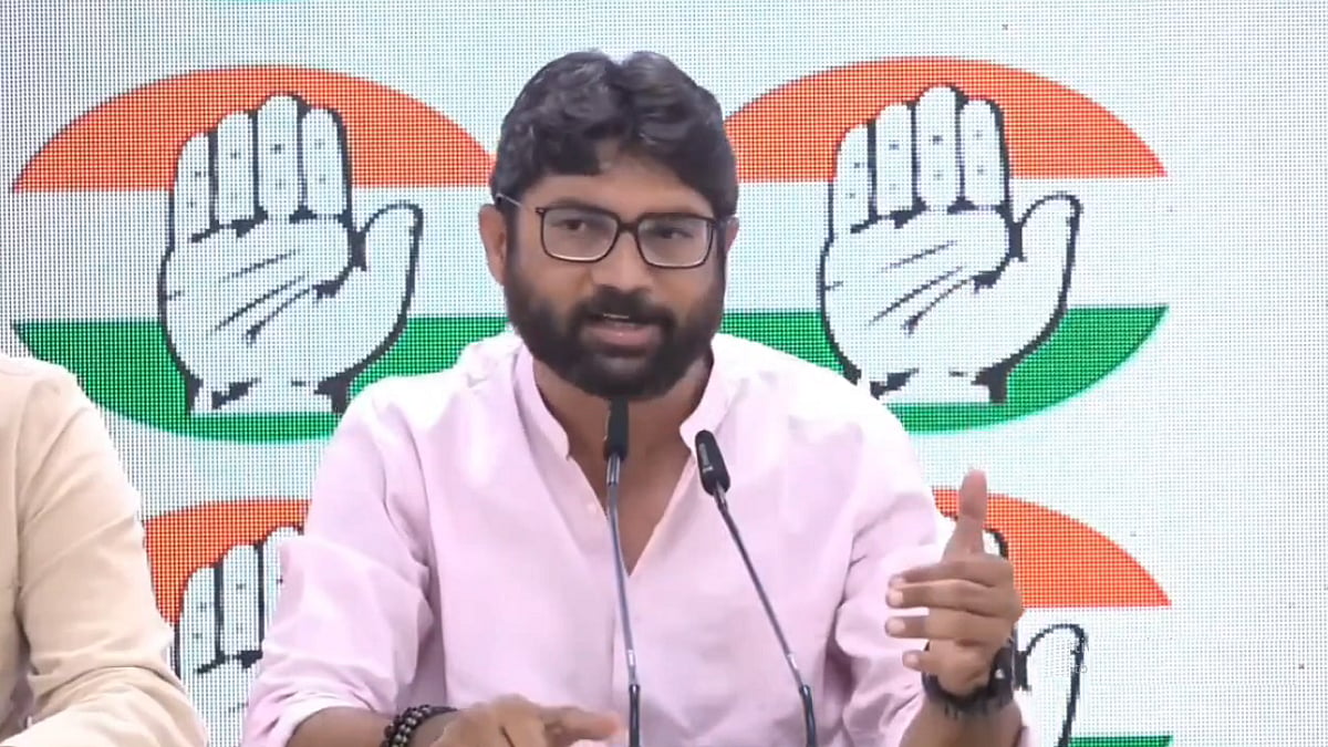 'पहलगाम हमले के आतंकवादियों के बजाय पत्रकारों को पकड़ रही है BJP सरकार', कांग्रेस का सरकार पर हमला