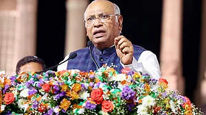 सुरक्षा मुहैया नहीं कराने के कारण पहलगाम में 26 लोग मारे गए, खुद पीएम मोदी ने रद्द कर दिया था अपना दौराः खड़गे