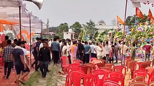 यूपी: गाजीपुर में दर्दनाक हादसा, पूजा कार्यक्रम के दौरान करंट लगने से 4 लोगों की मौत, अखिलेश यादव ने की ये मांग