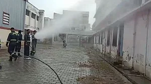 यूपी: शाहजहांपुर के अस्पताल में गैस लीक की अफवाह से मची भगदड़, चश्मदीदों का एक मरीज की मौत का दावा