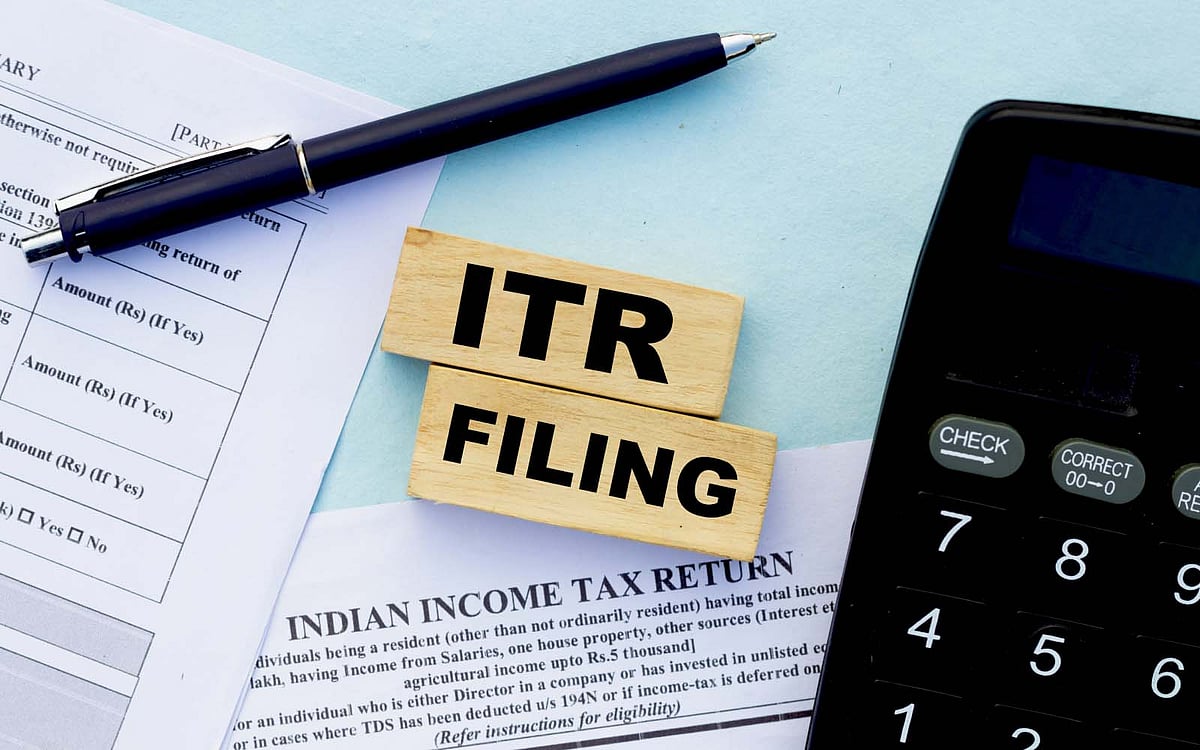 अर्थंतत्र की खबरें: आयकर विभाग ने ITR फाइल करने की अंतिम तिथि बढ़ाई और मुनाफावसूली से लाल निशान में शेयर बाजार बंद