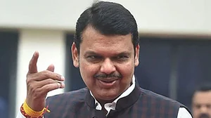 'महाराष्ट्र सरकार ने फसल ऋण माफी वादे पर साध रखी है चुप्पी, किसानों से अपना वादा भूली'