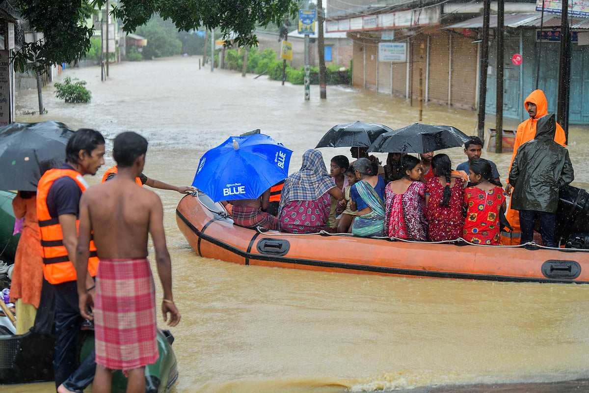 पूर्वोत्तर में बारिश-बाढ़ से हाहाकार! अब तक 36 की मौत, 5.5 लाख प्रभावित, बड़े स्तर पर चलाया जा रहा रेस्क्यू ऑपरेशन