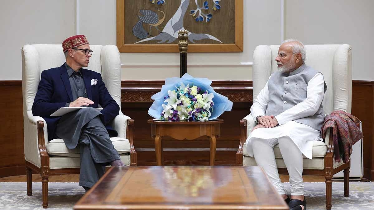 ऐसा भी क्या मुश्किल है कश्मीरियों पर भरोसा करना?