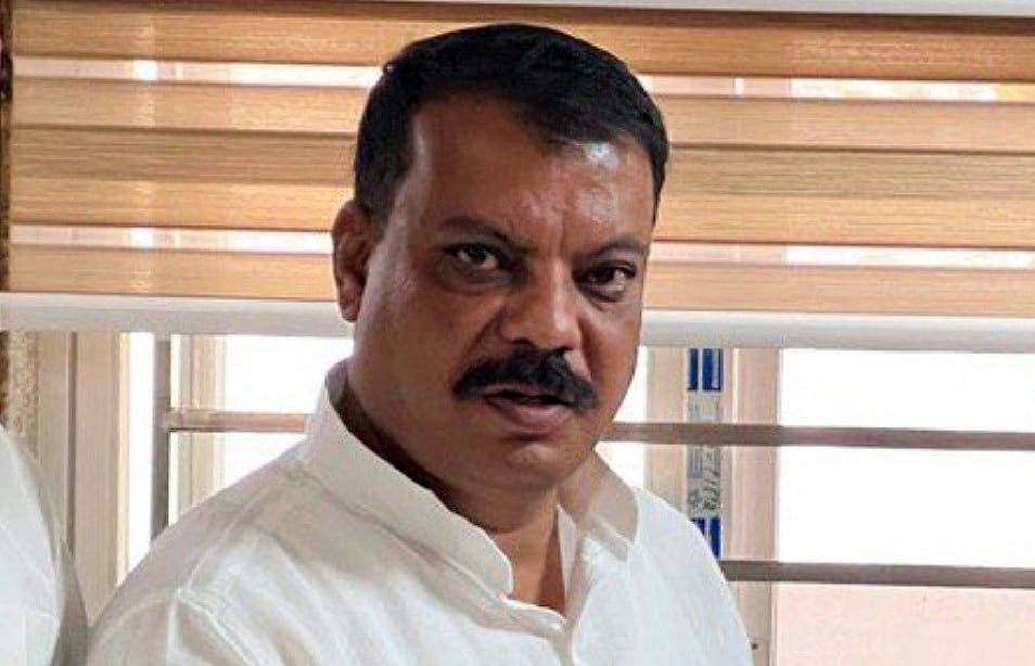 'भोपाल के ऐशबाग का पुल नायाब नमूना, घोटालों का सेतु', उमंग सिंघार ने BJP सरकार पर साधा निशाना