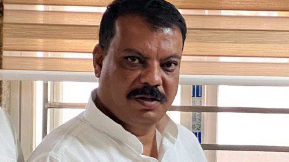 भोपाल के ऐशबाग का पुल नायाब नमूना, घोटालों का सेतु: उमंग सिंघार