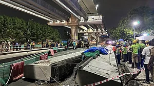 चेन्नई में मेट्रो ट्रैक ढहने से बड़ा हादसा, बाइक सवार की मौत, जांच समिति गठित