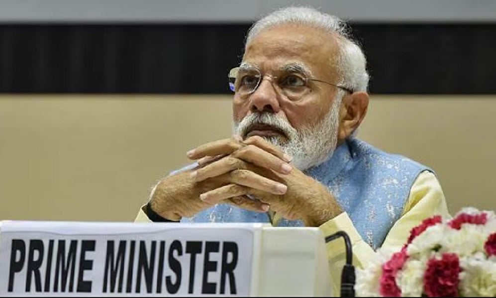 विष्णु नागर का व्यंग्यः मोदी जी का 'नैतिक आधार' इतना कमजोर नहीं, वे इस्तीफा मांगने वाले का इस्तीफा ले लेते हैं